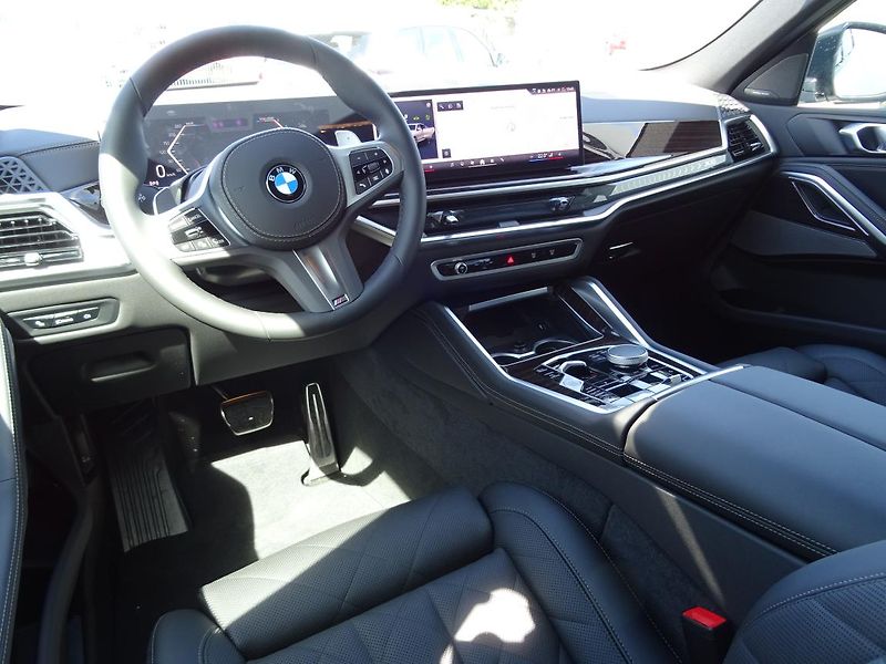 BMW X6 xDrive30d - fotka 6 z 7