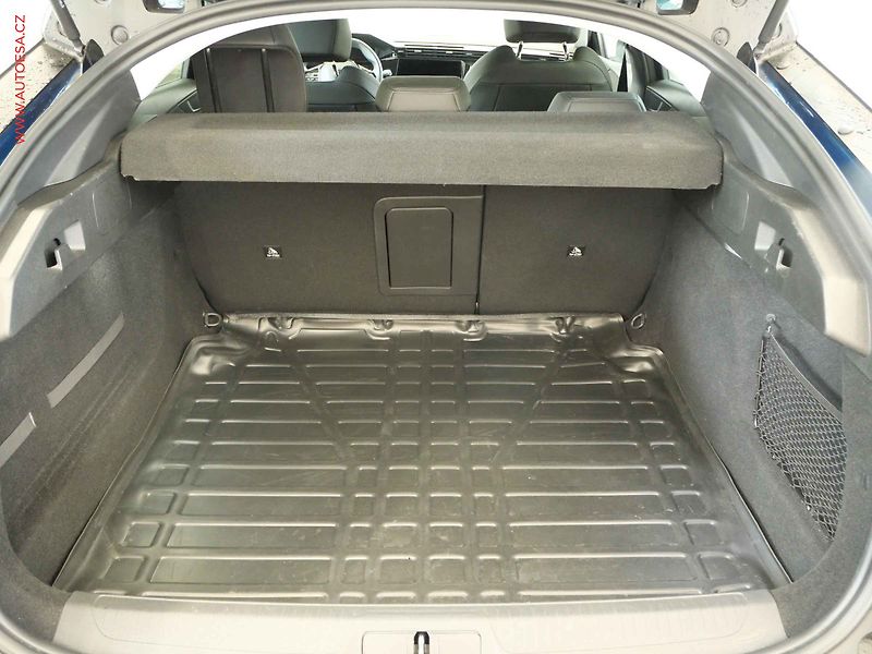 Peugeot 408 (2023) 1.2PT, 2.maj,ČR, servis - fotka 7 z 22