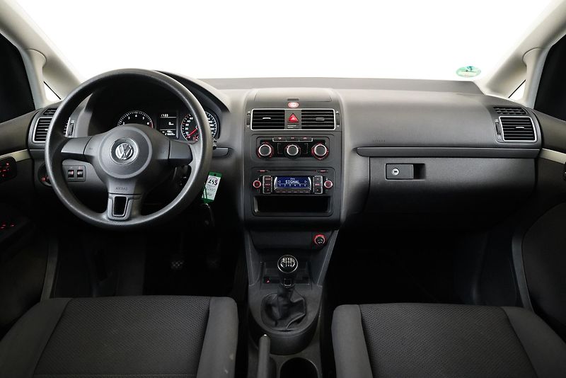 Volkswagen Touran - fotka 5 z 19