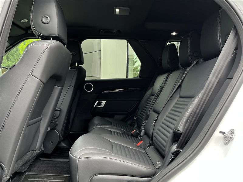 Land Rover Discovery 3,0 D250 S AWD* - fotka 23 z 27