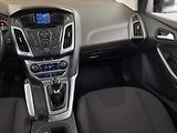 Ford Focus (2011) 1.6 TDCi, po STK, Tažné - náhled 8
