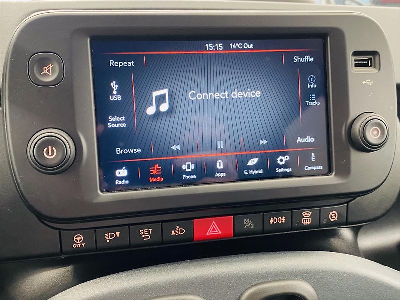 Fiat Panda 1,0 Hybrid - fotka 20 z 23