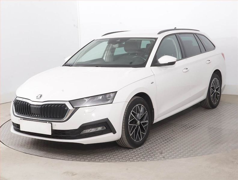 Škoda Octavia (2022) Ambition 2.0 TDI, Automat - fotka 2 z 16