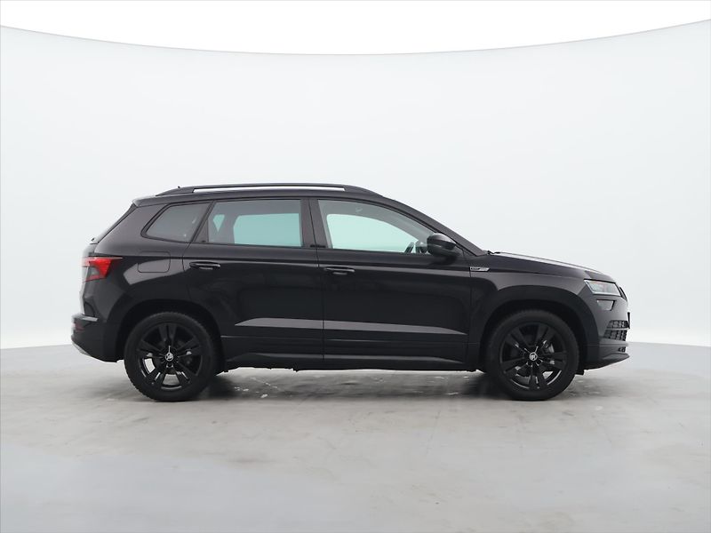Škoda Karoq 2,0 TSI 140kW Sportline DSG 4x - fotka 8 z 30