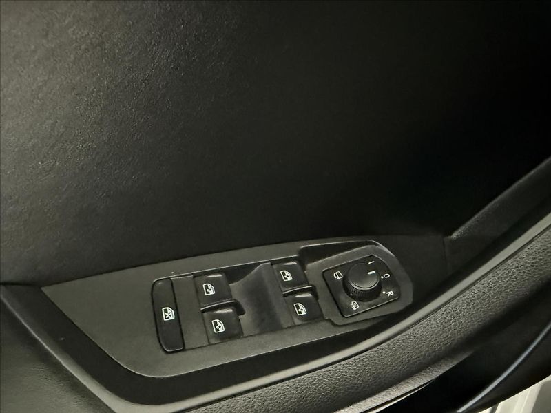 Škoda Kodiaq 2,0   TDI,4x4,SERVISKA,ČR,1.MA - fotka 10 z 26