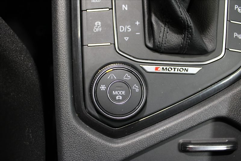Volkswagen Tiguan Allspace 2,0 TSI ALL 4M DSG R-line - fotka 26 z 33