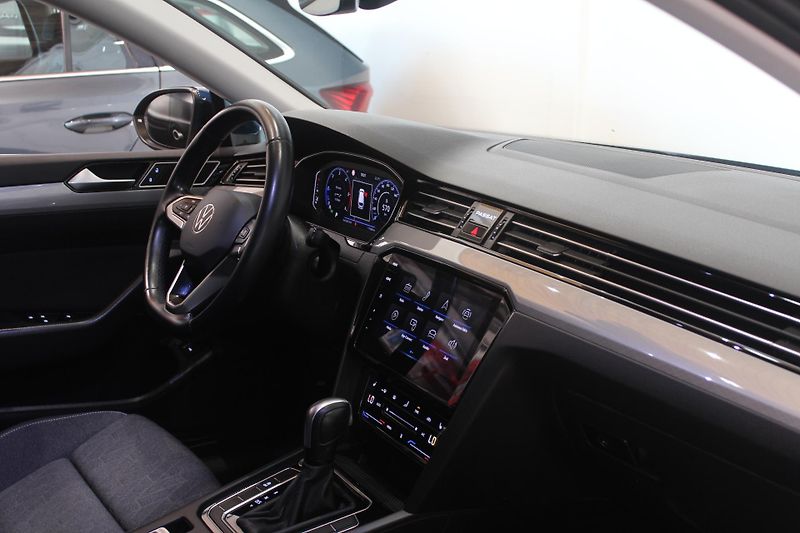 Volkswagen Passat (2023) 2.0TDI DSG Nez.Topení Matrix - fotka 22 z 39