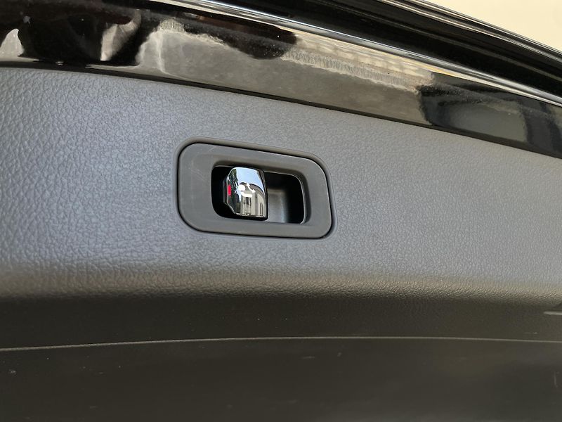 Mercedes-Benz GLC 200d 4Matic - fotka 13 z 35