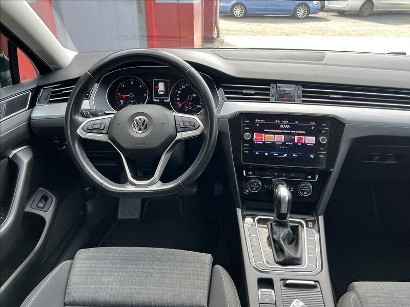 Volkswagen Passat 2,0 TDi Bussines DSG záruka - fotka 21 z 31