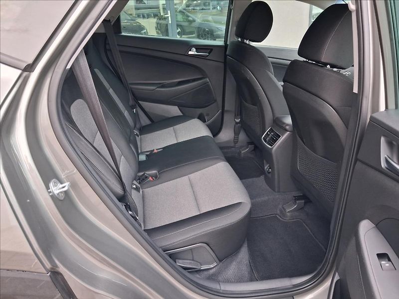 Hyundai Tucson 1,6 T-GDI AT STYLE - fotka 14 z 18