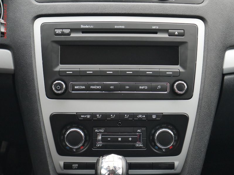 Škoda Octavia (2010) 1.2 TSi, Ambiente, TZ - fotka 11 z 19