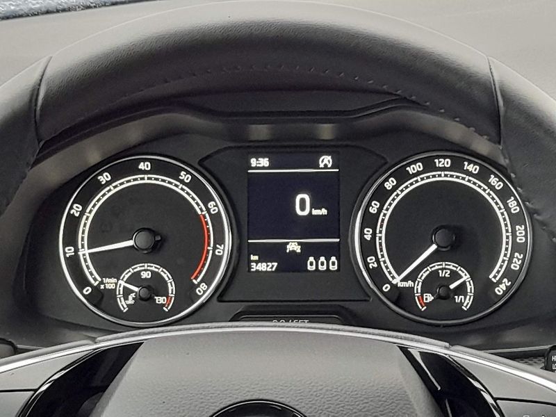 Škoda Kamiq Ambition Plus 1.0 TSI 81kW 6MP - fotka 13 z 20