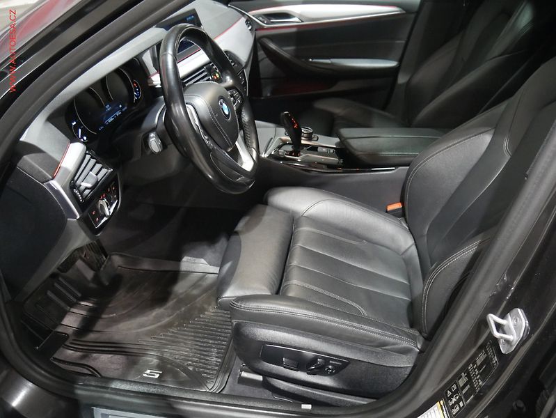 BMW Řada 5 (2017) 2.0d 520xd, AT, LED, panor - fotka 9 z 24