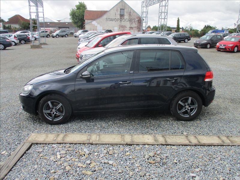 Volkswagen Golf 1,4 TSI, digi klima, servis, - fotka 4 z 28