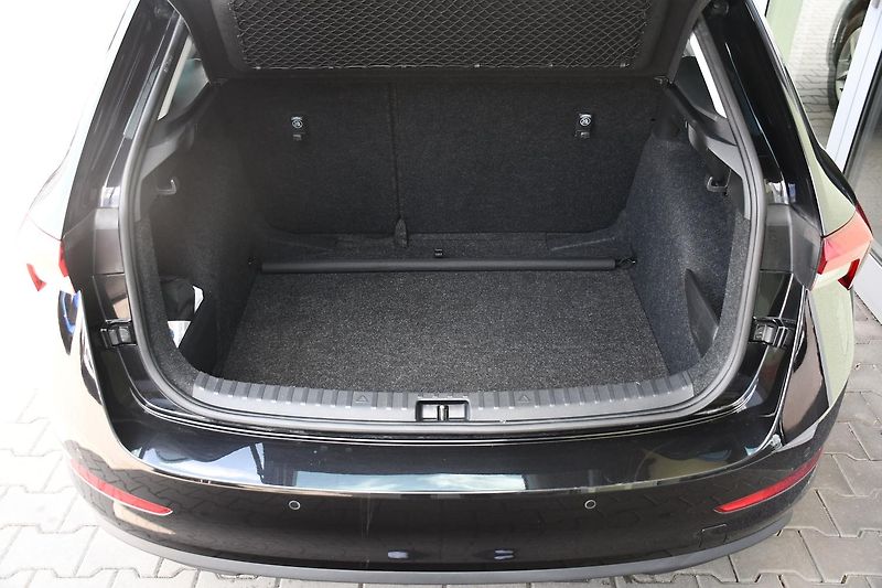 Škoda Scala 1.5TSi ČR 1M - fotka 35 z 37