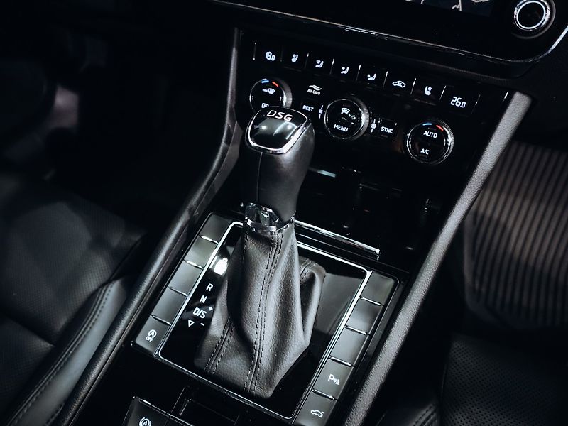 Škoda Superb 2.0TDI, Style DSG 110 kW - fotka 20 z 24
