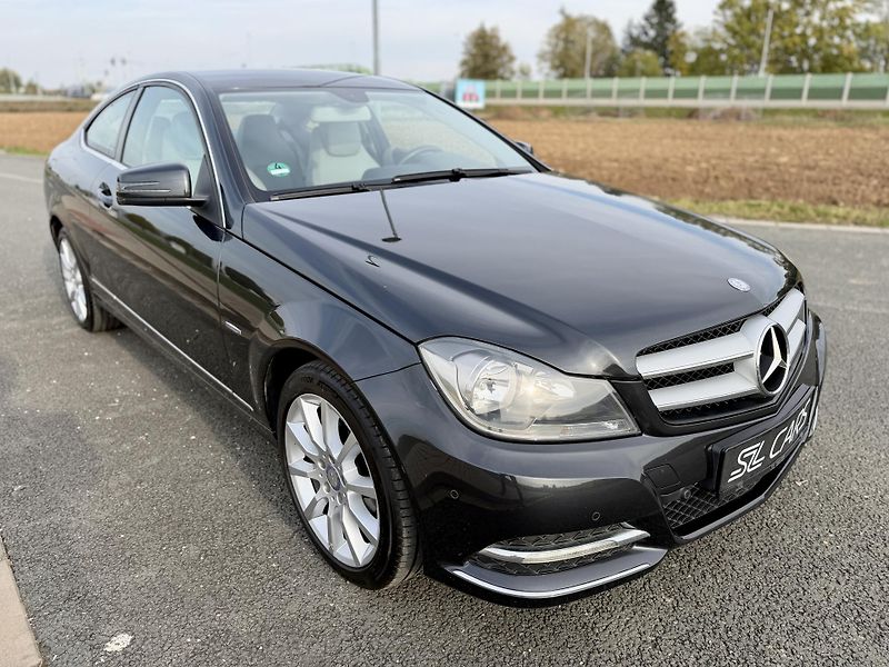 Mercedes-Benz Třídy C 180 CGI NAVI MANUAL SERVISKA - fotka 7 z 48