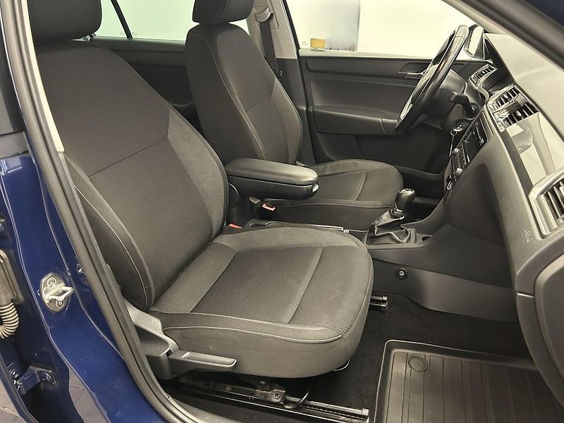 Škoda Rapid 1.2 TSi Ambition - fotka 18 z 21