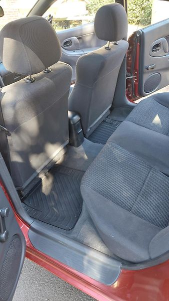 Mazda 323 (1996) - fotka 7 z 14