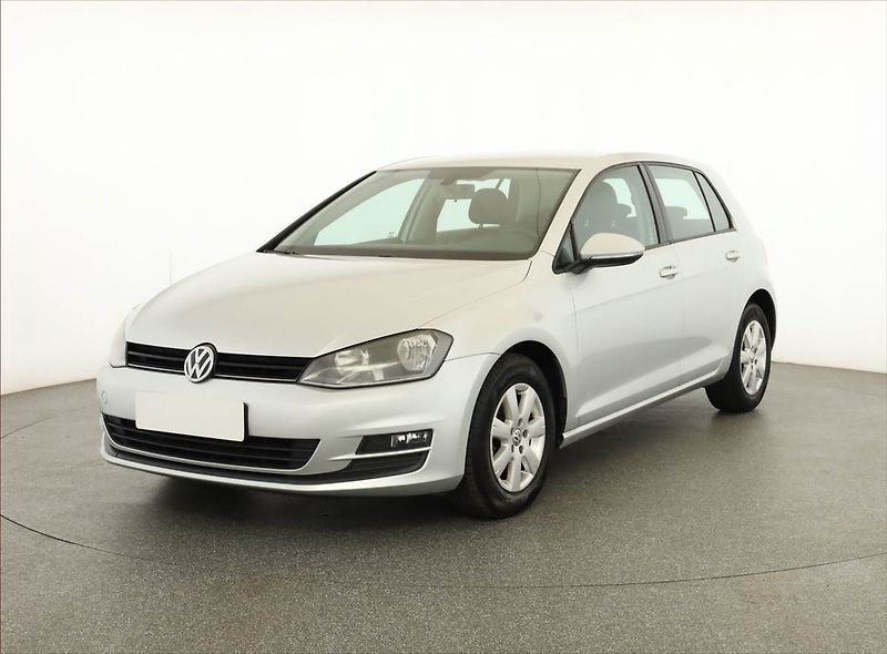 Volkswagen Golf (2014) 1.2 TSI, Serv.kniha - fotka 2 z 13