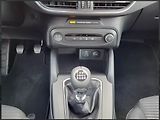 Ford Focus Kombi 1,0 Ecoboost Titanium - náhled 12