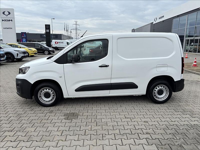 Peugeot Partner 1,2 Puretech 81kW Active L1 - fotka 2 z 35