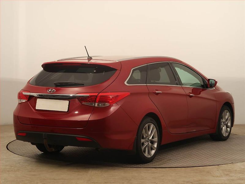 Hyundai i40 (2014) 1.7 CRDi, po STK, Tažné - fotka 5 z 14