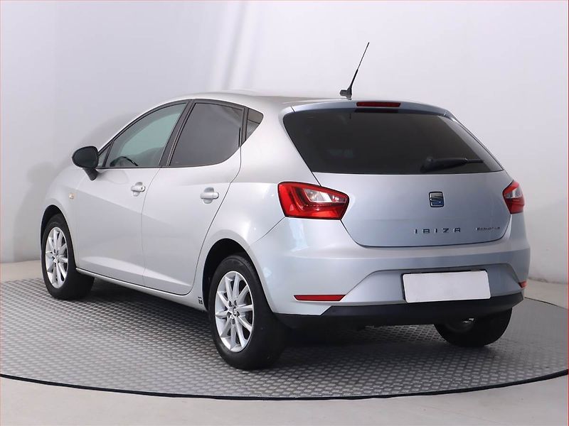 Seat Ibiza (2016) 1.4 TDI, Navi, Park. senzory - fotka 4 z 18