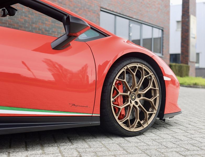 Lamborghini Huracán (2018) Spyder Performante Misano Red  - fotka 17 z 61