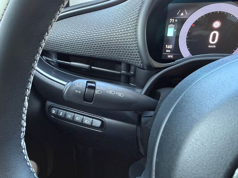 Fiat 500 LaPrima 42 kWh JBL Panorama - fotka 28 z 37