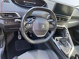 Peugeot 5008 (2022) 1.5 HDi, Allure, LED, kamera - náhled 12