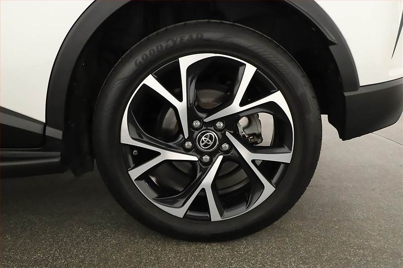 Toyota C-HR (2017) 1.2 Turbo, Automat, Navi - fotka 16 z 16