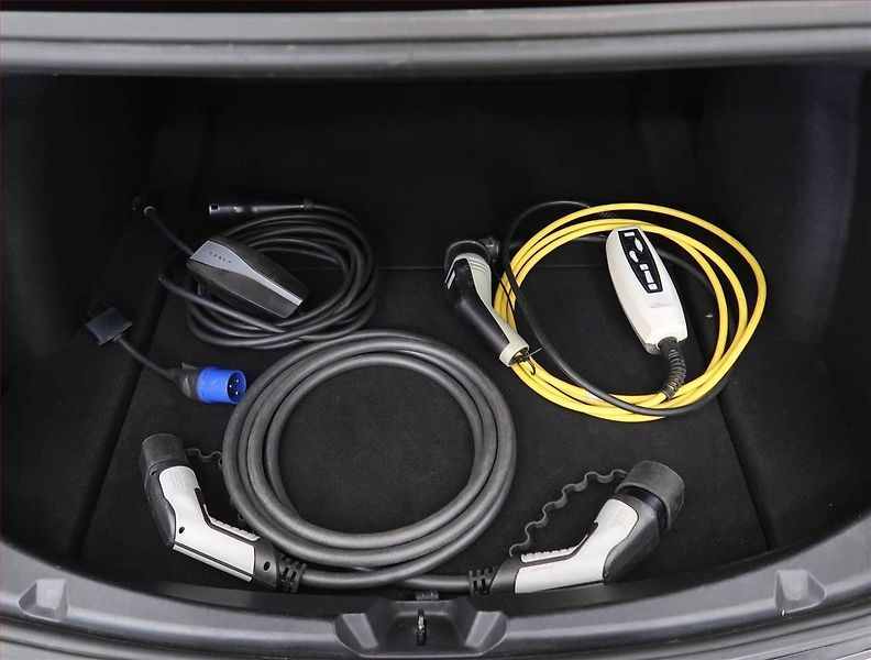 Tesla Model 3 (2019) Std Range Plus 52kWh, SoH 78% - fotka 32 z 32