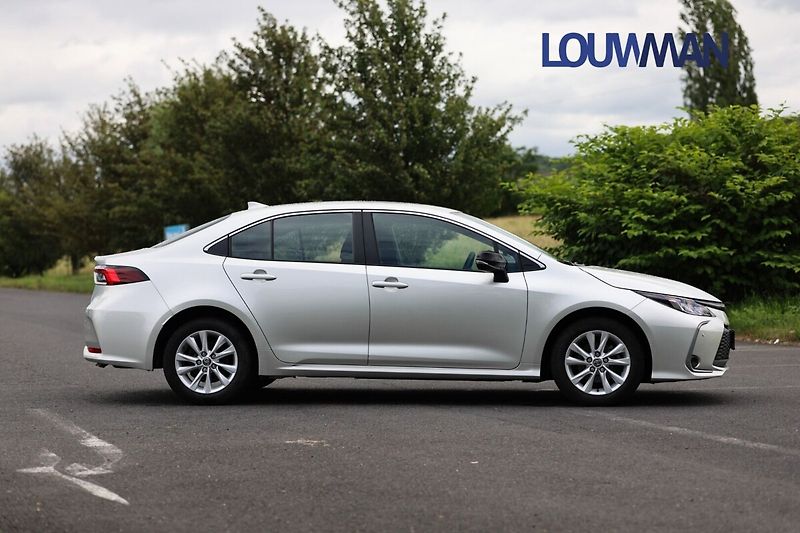 Toyota Corolla 1.8 HEV CVT COMFORT TECH - fotka 24 z 24