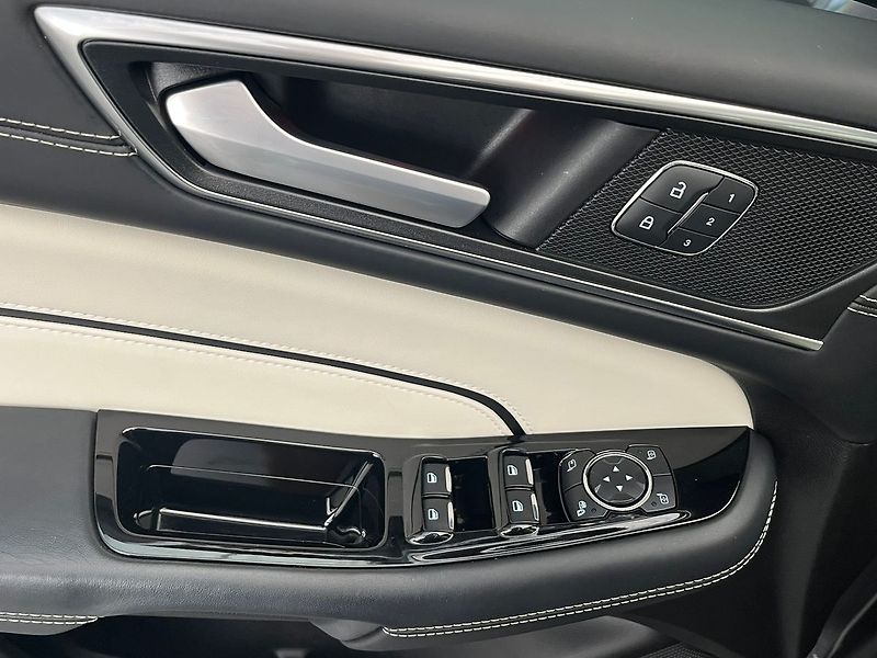 Ford S-MAX 2.5 Duratec HEV VIGNALE - fotka 10 z 61