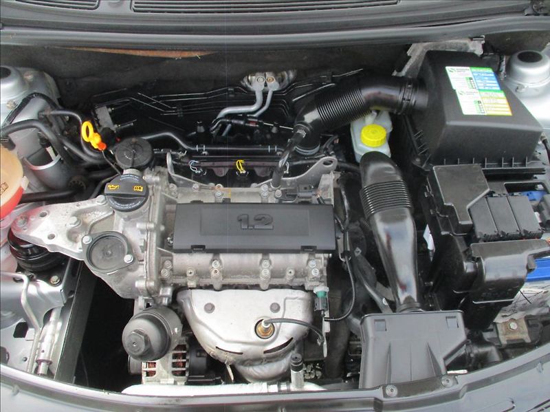Škoda Fabia 1,2 i, klimatizace, tažné, - fotka 26 z 28