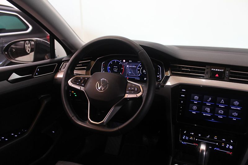 Volkswagen Passat (2020) 2.0TDI DSG Navi Tažné Display - fotka 13 z 25