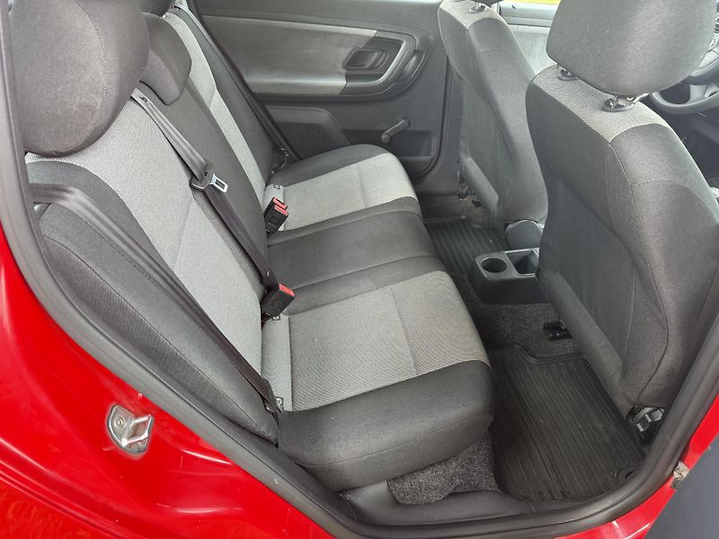 Škoda Fabia 1,2HTP Klimatizace - fotka 13 z 19