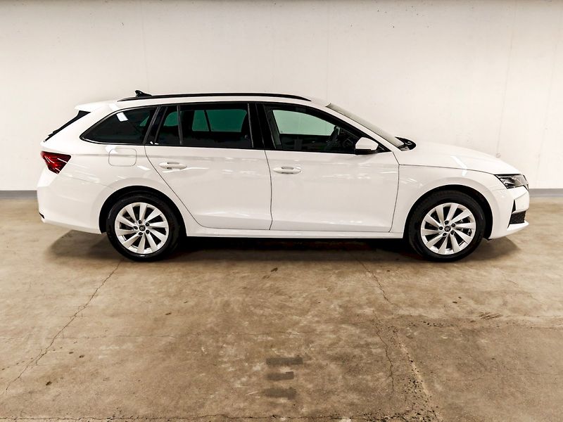 Škoda Octavia (2025) Combi 1.5 TSI 110 kW Selection - fotka 26 z 30