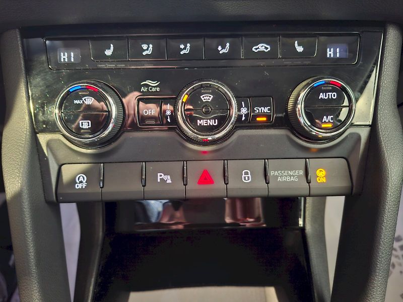 Škoda Karoq (2024) SEL TS 110/1.5 A7F - fotka 52 z 52