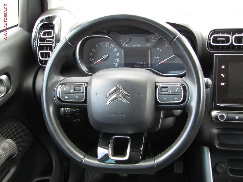 Citroën C3 Aircross (2019) 1.2PT, Shine, navi, panor - fotka 13 z 19