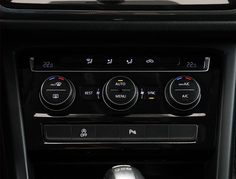 Volkswagen Touran (2018) 2.0 TDI, Automat, 7 míst - fotka 12 z 19