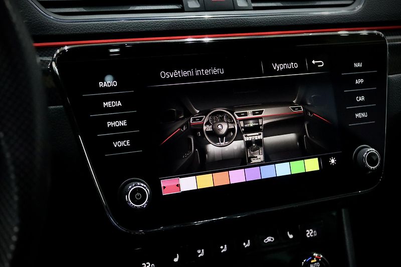 Škoda Superb 3 2.0 TSI 162 kW DSG Sportline - fotka 47 z 48