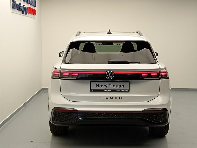 Volkswagen Tiguan 1,5 RLine People 200kW eHybrid - fotka 5 z 20
