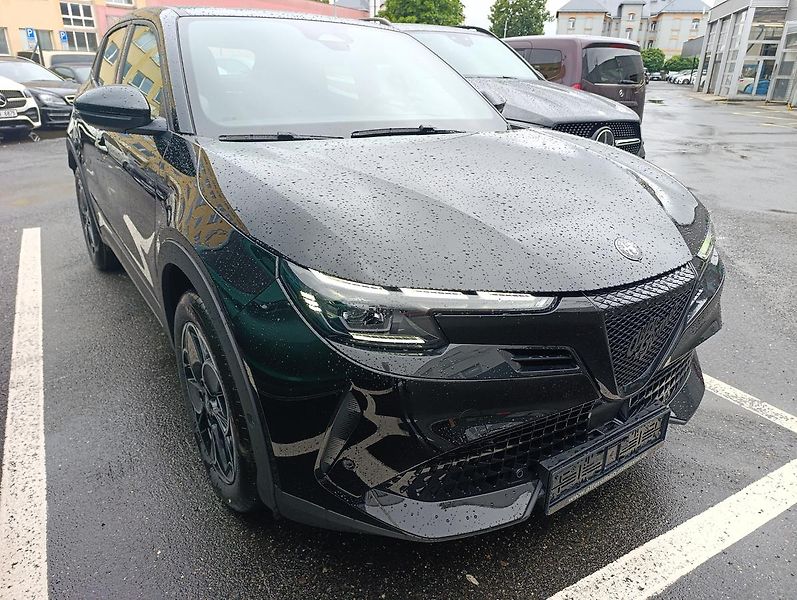 Alfa Romeo Junior (2026) Ibrida 1,2 145k eDCT6 - fotka 4 z 17