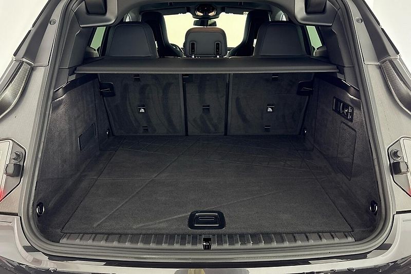 BMW iX xDrive40 - fotka 9 z 27