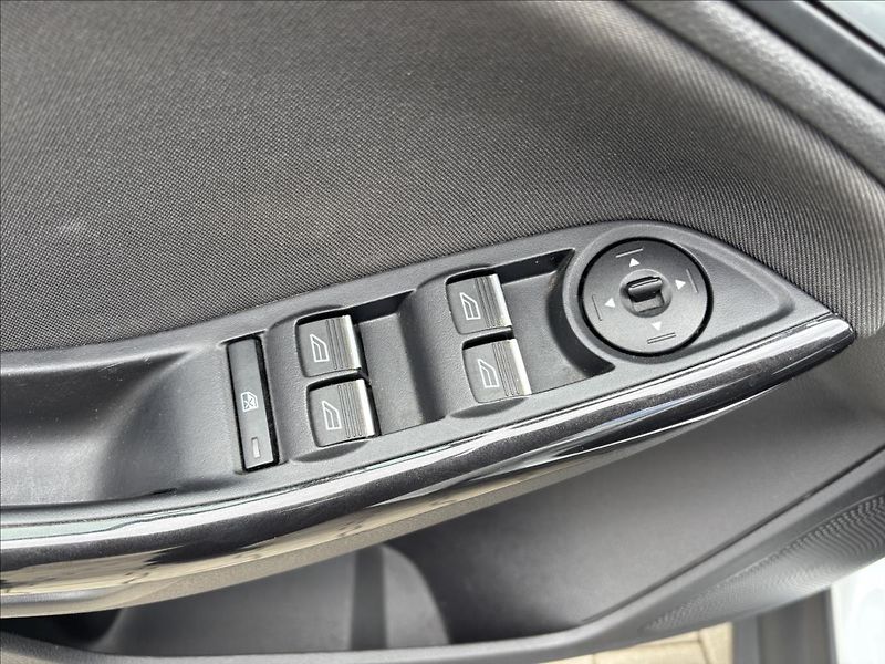 Ford Focus 1,5 TDCI 88kW Titanium - fotka 20 z 36