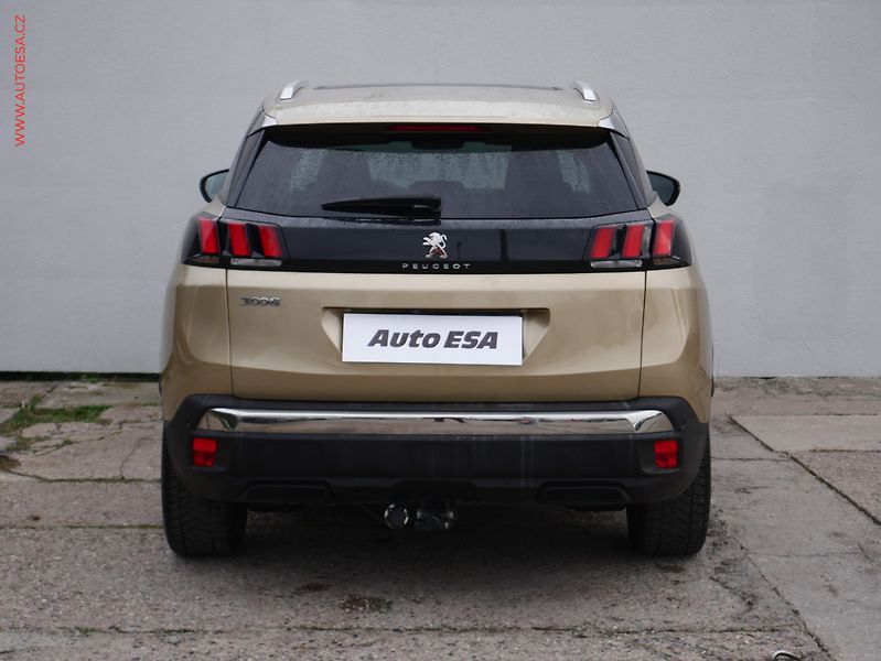 Peugeot 3008 (2017) 1.6 HDi, Allure, navi, +kola - fotka 5 z 23