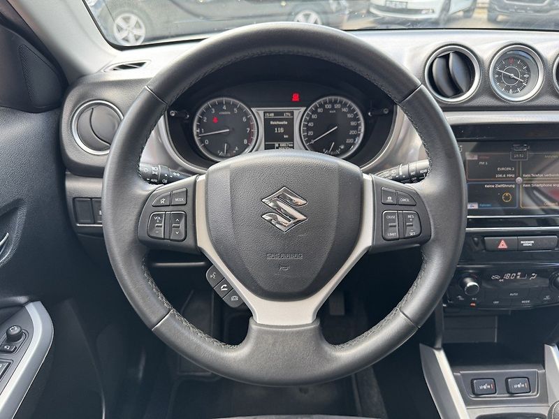 Suzuki Vitara (2016) 1.6i VVT Comfort Plus LED Navi - fotka 7 z 50