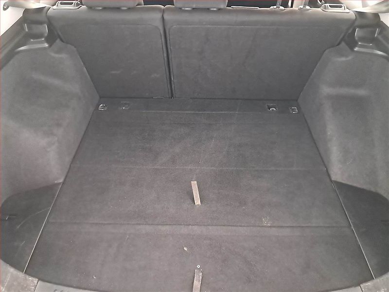 Kia Ceed (2010) 1.6 CRDi, nová STK - fotka 14 z 17
